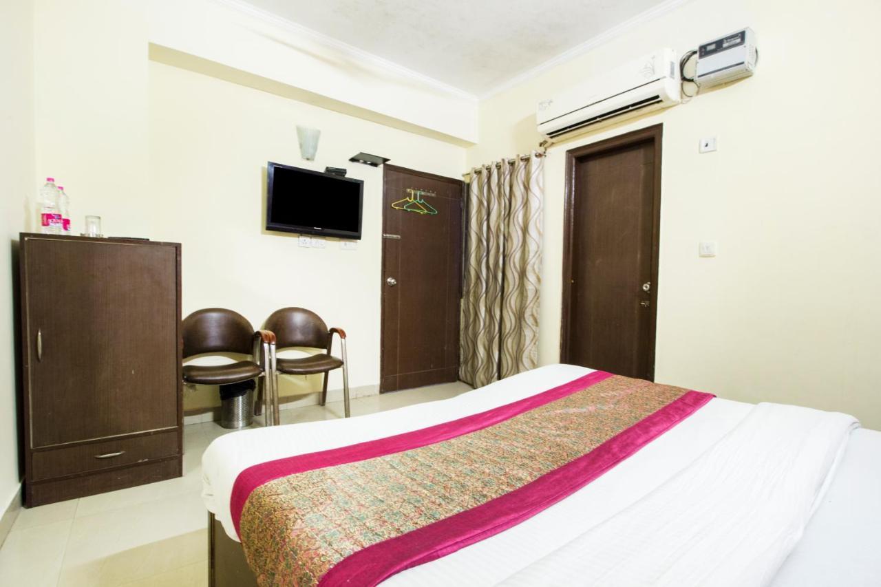 Hotel Aero Look Nueva Delhi Exterior foto